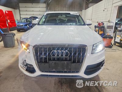Piąte zdjęcie samochodu w środku: 2012 AUDI Q5 PREMIUM PLUS VIN:WA1DKAFP5CA137272 - miniatura