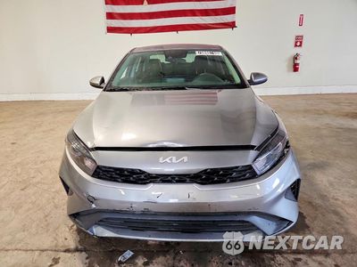 Piąte zdjęcie samochodu w środku: 2023 KIA FORTE LXS VIN:3KPF24AD6PE571040 - miniatura