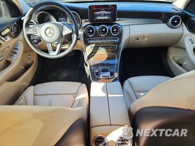 Zdjęcie 8 z 12 samochodu: 2016 MERCEDES-BENZ C 300 4MATIC VIN:55SWF4KB9GU170723 - miniatura