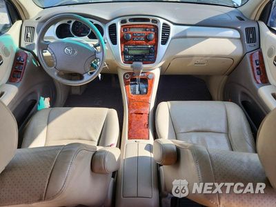 Zdjęcie 8 z 13 samochodu: 2006 TOYOTA HIGHLANDER LIMITED VIN:JTEEP21A560169102 - miniatura
