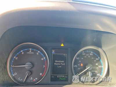 Zdjęcie 9 z 13 samochodu: 2018 TOYOTA RAV4 XLE VIN:JTMWFREV9JD132122 - miniatura