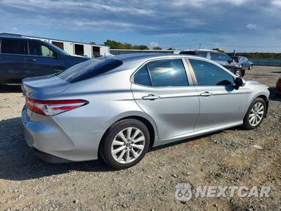 Trzecie zdjęcie samochodu z tyłu: 2020 TOYOTA CAMRY LE VIN:4T1C11AK1LU303846 - miniatura