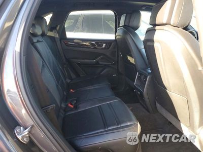 Zdjęcie 10 z 12 samochodu: 2021 PORSCHE CAYENNE VIN:WP1AA2AY9MDA07009 - miniatura