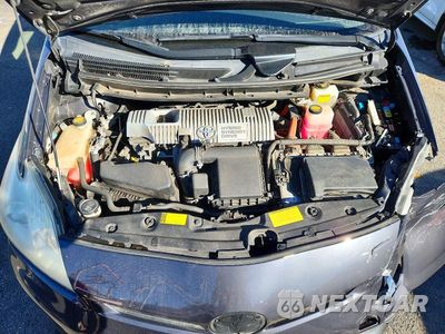 Zdjęcie 11 z 12 samochodu: 2014 TOYOTA PRIUS THREE VIN:JTDKN3DU1E1764319 - miniatura