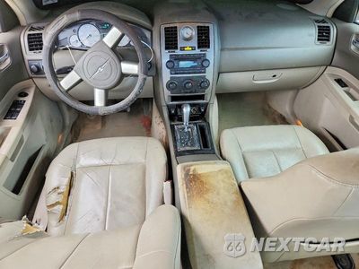 Zdjęcie 8 z 12 samochodu: 2007 CHRYSLER 300 TOURING VIN:2C3KA53G37H612621 - miniatura