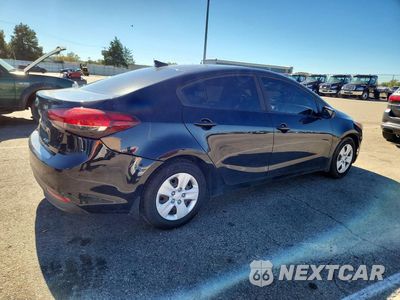 Trzecie zdjęcie samochodu z tyłu: 2018 KIA FORTE LX VIN:3KPFL4A70JE247239 - miniatura