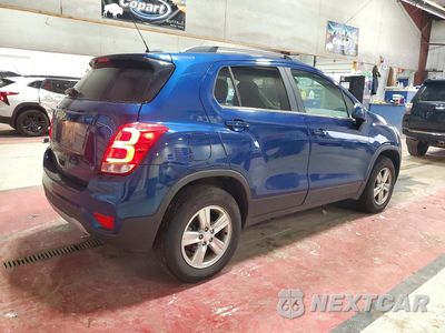 Trzecie zdjęcie samochodu z tyłu: 2019 CHEVROLET TRAX 1LT VIN:3GNCJPSB0KL177064 - miniatura