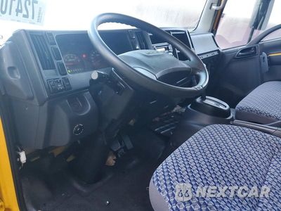 Zdjęcie 8 z 13 samochodu: 2023 ISUZU NPR HD BOX TRUCK VIN:54DC4W1D8PS201547 - miniatura