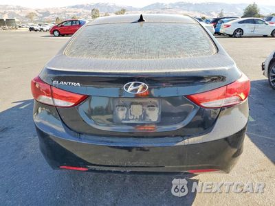 Zdjęcie 6 z 12 samochodu: 2013 HYUNDAI ELANTRA GLS VIN:KMHDH4AE7DU567991 - miniatura