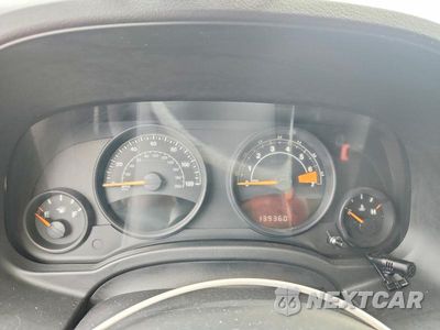 Zdjęcie 9 z 13 samochodu: 2014 JEEP COMPASS SPORT VIN:1C4NJDBB1ED566385 - miniatura