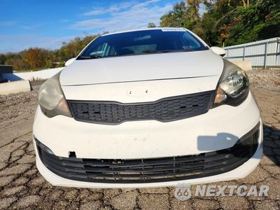 Piąte zdjęcie samochodu w środku: 2017 KIA RIO LX VIN:KNADM4A34H6057300 - miniatura