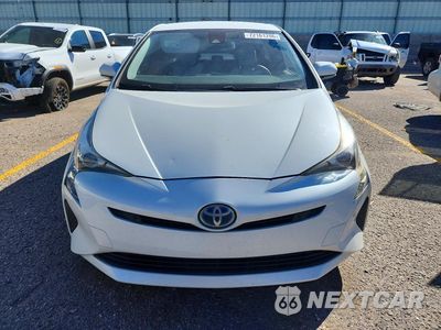 Piąte zdjęcie samochodu w środku: 2017 TOYOTA PRIUS TWO VIN:JTDKBRFUXH3046561 - miniatura