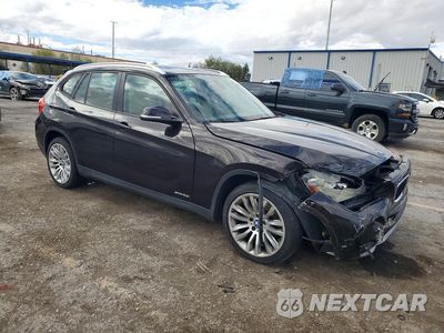 Czwarte zdjęcie samochodu z boku: 2015 BMW X1 SDRIVE28I VIN:WBAVM1C53FVW58122 - miniatura