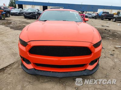 Piąte zdjęcie samochodu w środku: 2015 FORD MUSTANG VIN:1FA6P8AM9F5354798 - miniatura