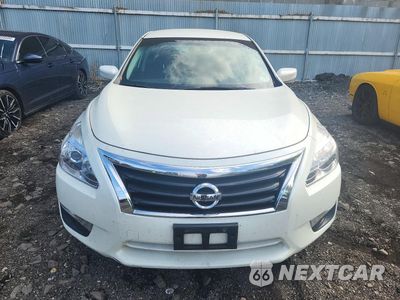 Piąte zdjęcie samochodu w środku: 2014 NISSAN ALTIMA 2.5 S VIN:1N4AL3AP3EC115227 - miniatura