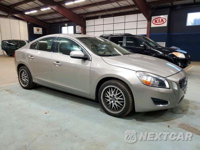 Czwarte zdjęcie samochodu z boku: 2013 VOLVO S60 T5 VIN:YV1612FH2D2177413 - miniatura