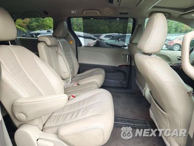 Zdjęcie 11 z 13 samochodu: 2013 TOYOTA SIENNA XLE 8-PASSENGER VIN:5TDYK3DC0DS335832 - miniatura