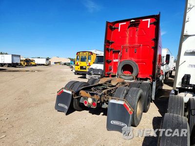 Trzecie zdjęcie samochodu z tyłu: 2018 FREIGHTLINER CASCADIA 1 - SEMI TRUCK VIN:1FUJGLDR5JLJK4901 - miniatura