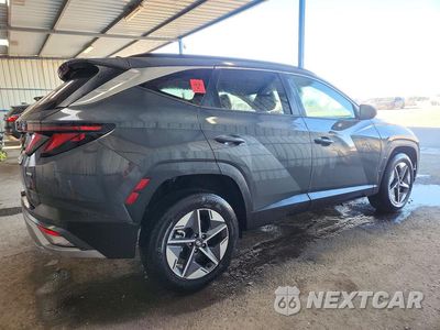 Trzecie zdjęcie samochodu z tyłu: 2026 HYUNDAI TUCSON SEL VIN:5NMJBCDE5TH676549 - miniatura