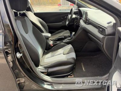 Piąte zdjęcie samochodu w środku: 2019 HYUNDAI VELOSTER 2.0L VIN:KMHTG6AF9KU010676 - miniatura