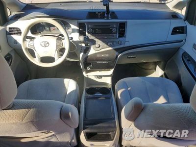 Zdjęcie 8 z 13 samochodu: 2012 TOYOTA SIENNA LE VIN:5TDJK3DC4CS036389 - miniatura