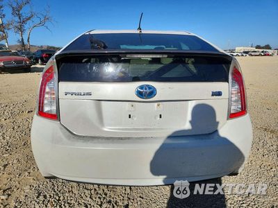 Zdjęcie 6 z 12 samochodu: 2014 TOYOTA PRIUS TWO VIN:JTDKN3DU4E0364731 - miniatura