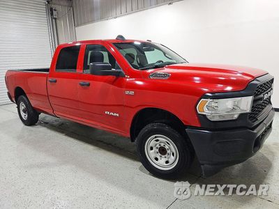 Czwarte zdjęcie samochodu z boku: 2022 RAM 2500 TRADESMAN VIN:3C6UR4HJ8NG357755 - miniatura