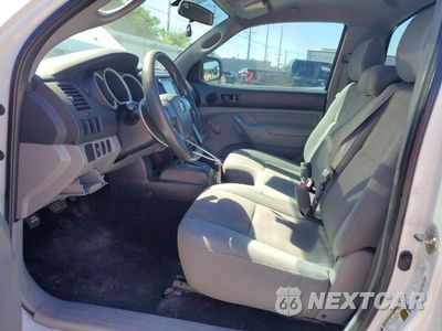 Zdjęcie 7 z 12 samochodu: 2014 TOYOTA TACOMA BASE VIN:5TFNX4CN0EX033174 - miniatura