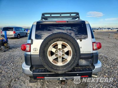 Zdjęcie 6 z 14 samochodu: 2007 TOYOTA FJ CRUISER BASE VIN:JTEBU11F970002860 - miniatura