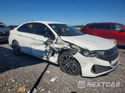 Czwarte zdjęcie samochodu z boku: 2024 VOLKSWAGEN JETTA SPORT VIN:3VWBM7BUXRM066553 - miniatura