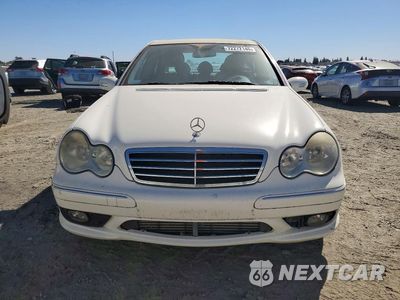 Piąte zdjęcie samochodu w środku: 2005 MERCEDES-BENZ C 230K SPORT SEDAN VIN:WDBRF40J75F708531 - miniatura