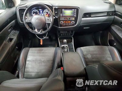 Zdjęcie 8 z 13 samochodu: 2019 MITSUBISHI OUTLANDER SE VIN:JA4AZ3A32KZ049794 - miniatura