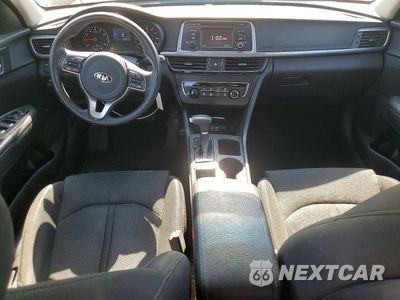 Zdjęcie 8 z 12 samochodu: 2016 KIA OPTIMA LX VIN:5XXGT4L34GG081872 - miniatura