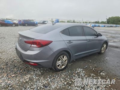 Trzecie zdjęcie samochodu z tyłu: 2019 HYUNDAI ELANTRA SEL VIN:5NPD84LFXKH443666 - miniatura