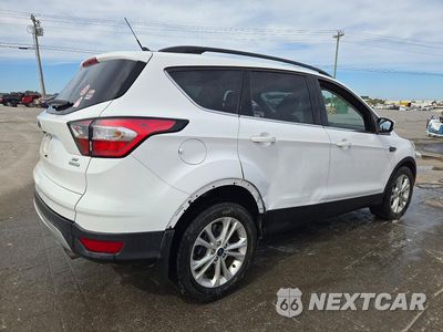 Trzecie zdjęcie samochodu z tyłu: 2018 FORD ESCAPE SE VIN:1FMCU0GDXJUC95219 - miniatura