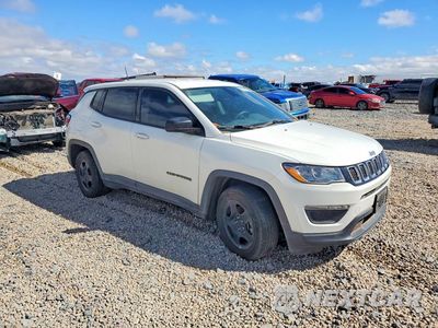 Czwarte zdjęcie samochodu z boku: 2019 JEEP COMPASS VIN:3C4NJCAB7KT637168 - miniatura