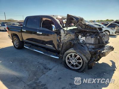 Czwarte zdjęcie samochodu z boku: 2017 TOYOTA TUNDRA CREWMAX SR5 VIN:5TFEM5F16HX121349 - miniatura
