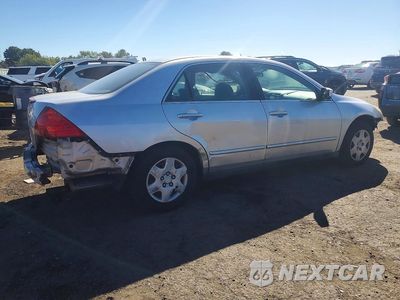 Trzecie zdjęcie samochodu z tyłu: 2006 HONDA ACCORD LX VIN:1HGCM56416A184748 - miniatura