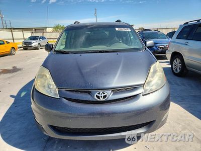 Piąte zdjęcie samochodu w środku: 2010 TOYOTA SIENNA XLE VIN:5TDYK4CC3AS307669 - miniatura