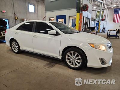 Czwarte zdjęcie samochodu z boku: 2013 TOYOTA CAMRY XLE VIN:4T4BF1FK3DR296234 - miniatura
