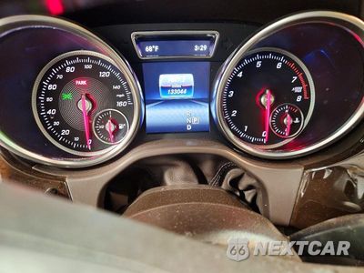 Zdjęcie 9 z 13 samochodu: 2019 MERCEDES-BENZ GLS 450 4MATIC VIN:4JGDF6EE6KB229129 - miniatura
