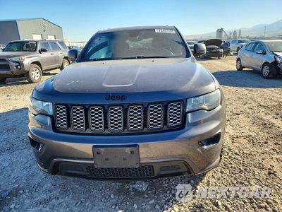Piąte zdjęcie samochodu w środku: 2017 JEEP GRAND CHEROKEE LAREDO VIN:1C4RJFAGXHC951058 - miniatura