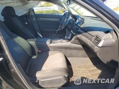 Zdjęcie 7 z 12 samochodu: 2021 HONDA ACCORD LX VIN:1HGCV1F19MA085880 - miniatura