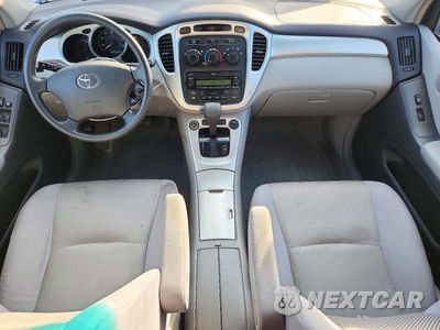 Zdjęcie 8 z 12 samochodu: 2005 TOYOTA HIGHLANDER BASE VIN:JTEEP21A050109856 - miniatura