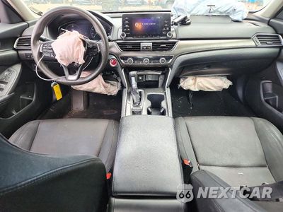 Zdjęcie 8 z 12 samochodu: 2018 HONDA ACCORD LX VIN:1HGCV1F19JA224451 - miniatura