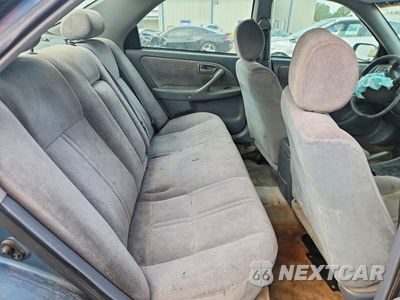 Zdjęcie 10 z 12 samochodu: 2000 TOYOTA CAMRY CE VIN:4T1BG22K8YU758571 - miniatura