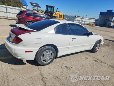 Trzecie zdjęcie samochodu z tyłu: 2004 PONTIAC SUNFIRE VIN:1G2JB12F347213029 - miniatura