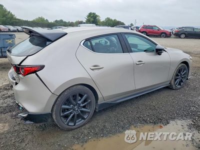 Trzecie zdjęcie samochodu z tyłu: 2025 MAZDA 3 PREMIUM PLUS VIN:JM1BPBNY7S1761328 - miniatura