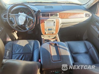 Zdjęcie 8 z 13 samochodu: 2013 GMC YUKON DENALI VIN:1GKS1EEFXDR269452 - miniatura