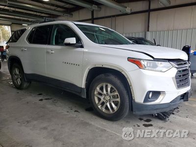 Czwarte zdjęcie samochodu z boku: 2018 CHEVROLET TRAVERSE LT VIN:1GNERGKW2JJ169803 - miniatura